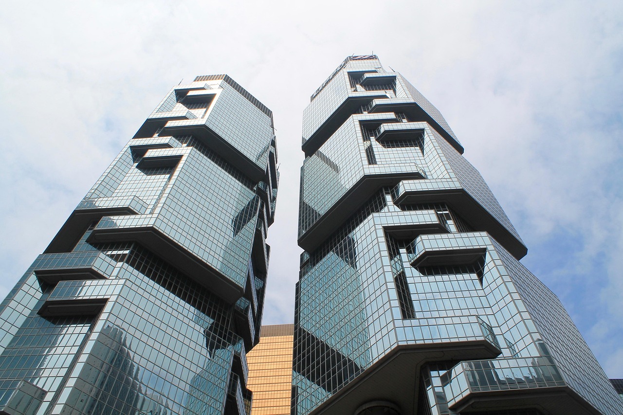 浙江房企上市，探索与机遇的新征程