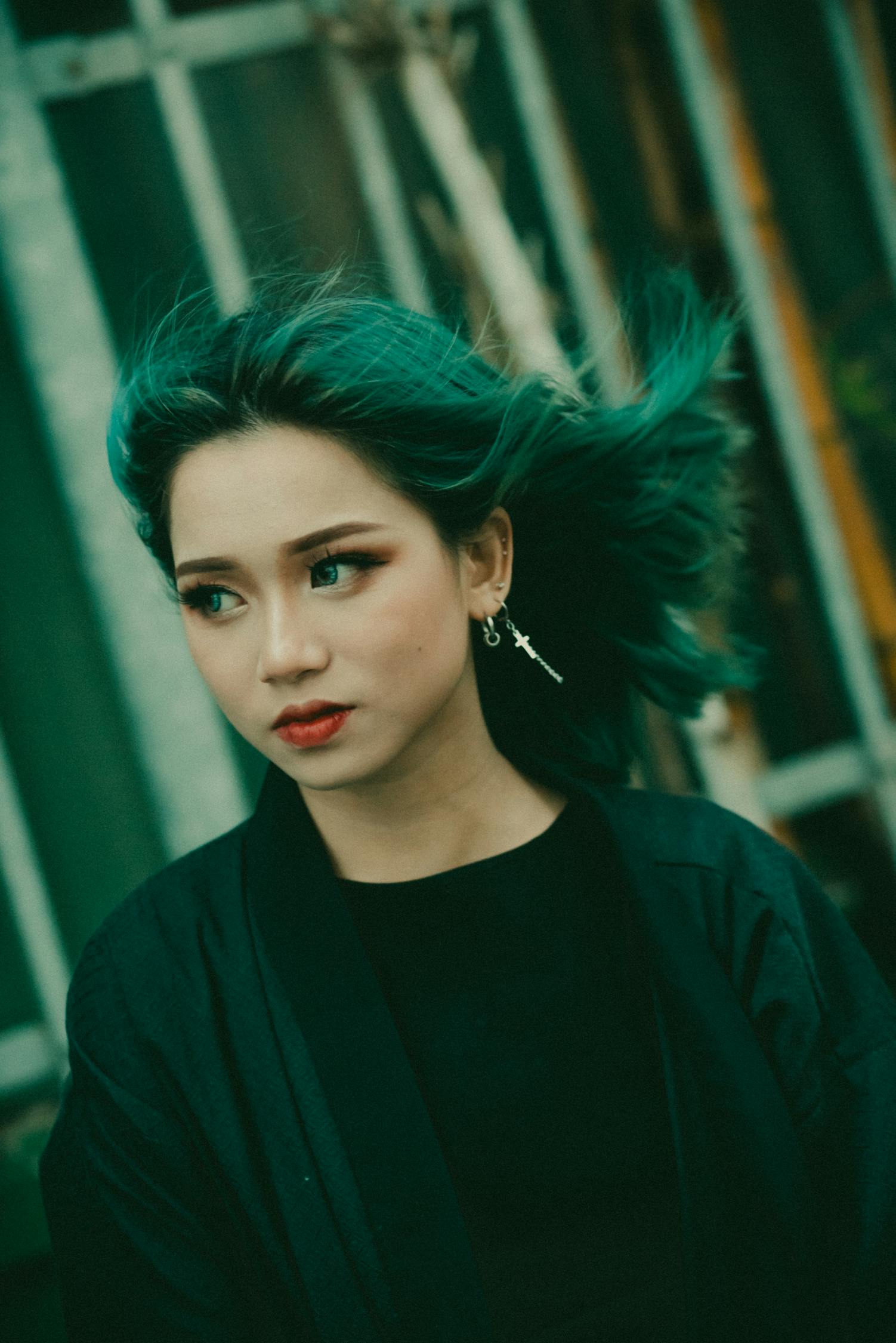 傅艺伟演绎的电视剧世界，经典角色的魅力与演技展现