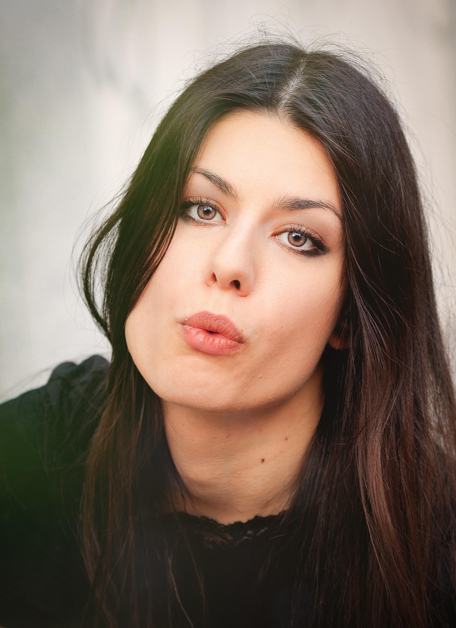 时尚中长发发型推荐,展现魅力新风尚