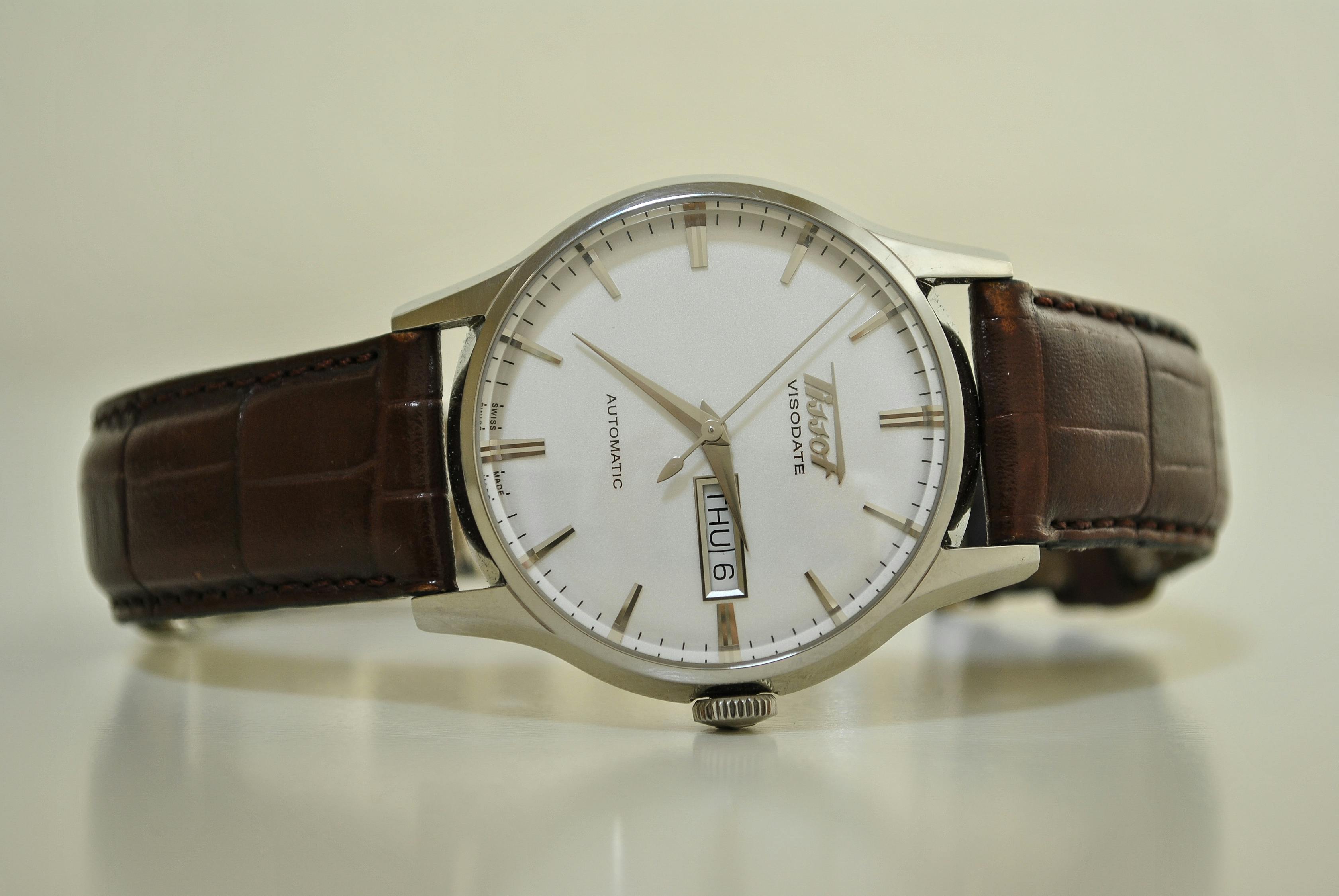 天梭新款手表亮相,时尚与技术的完美融合,引领潮流新风尚