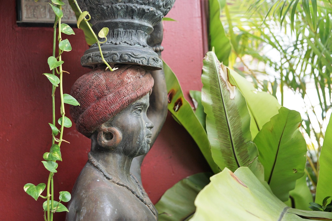 南非铂金行业最新动态,市场趋势、挑战与机遇并存的综合分析