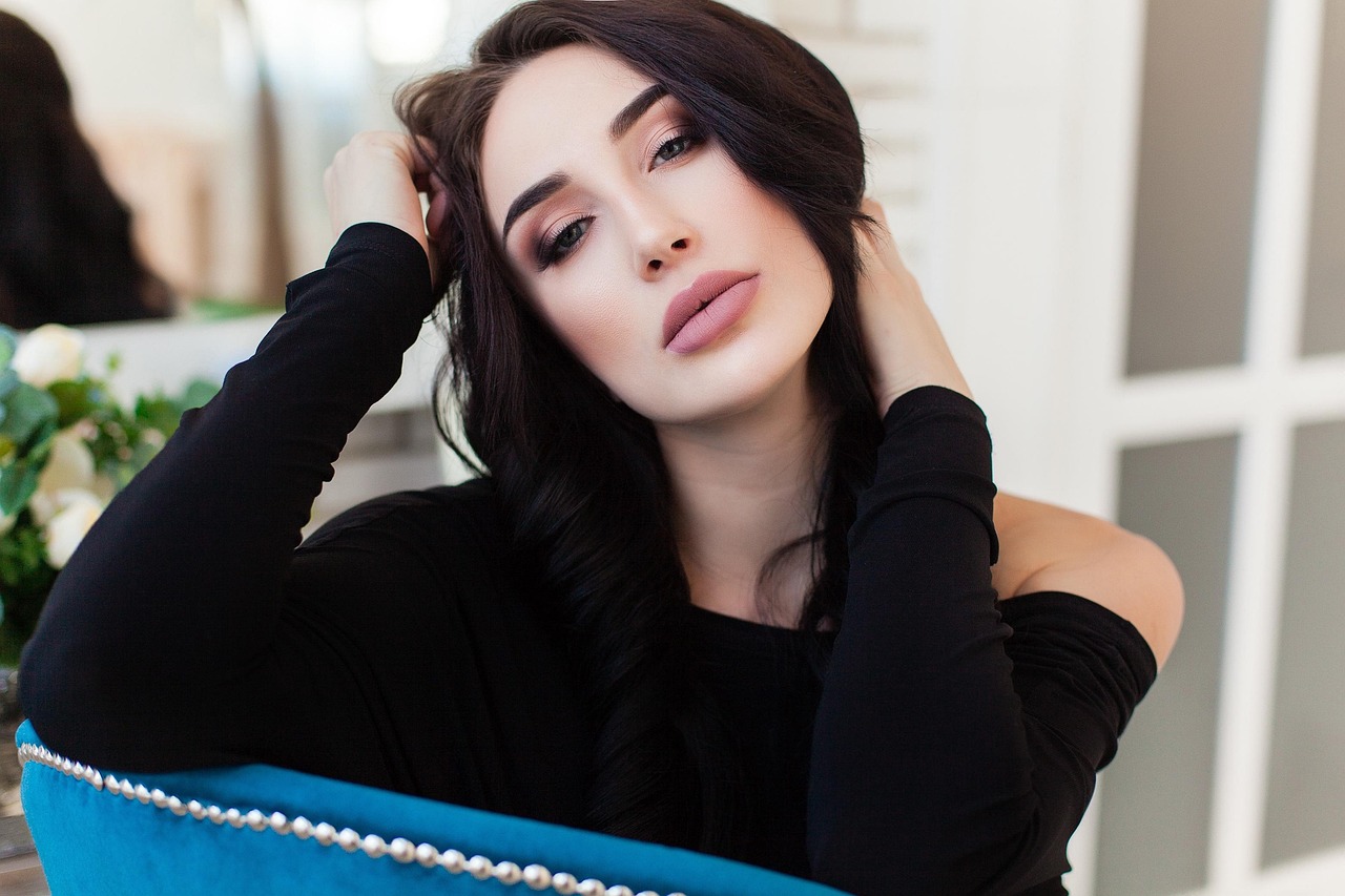 骆文莲,演员之路的璀璨之星