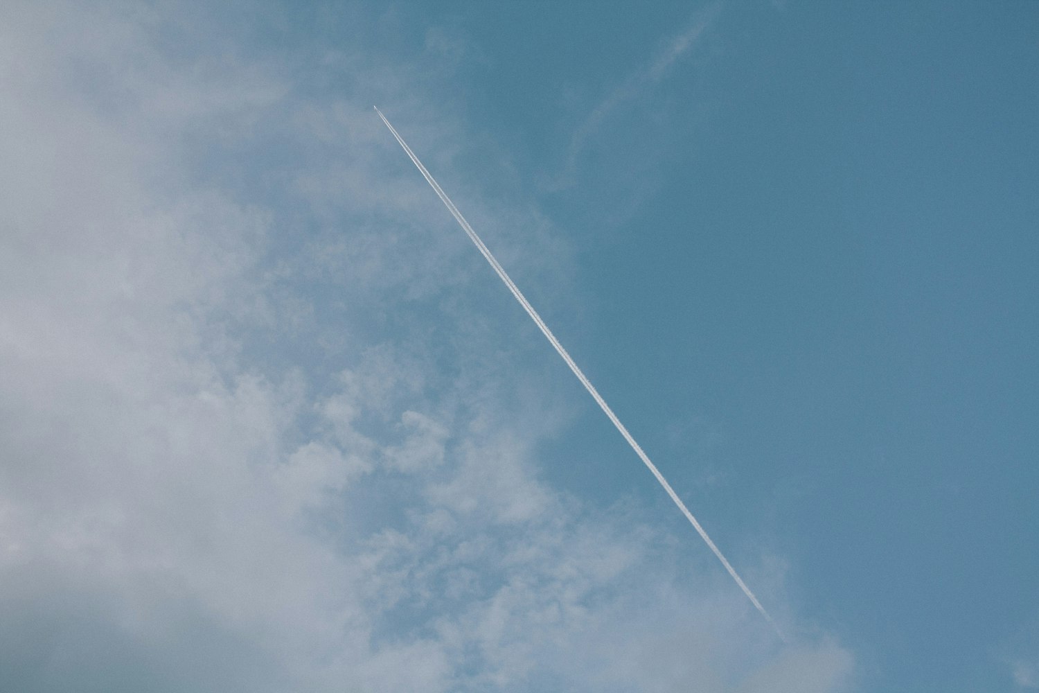 男生宿舍飞机比赛,激情与技术的较量之夜