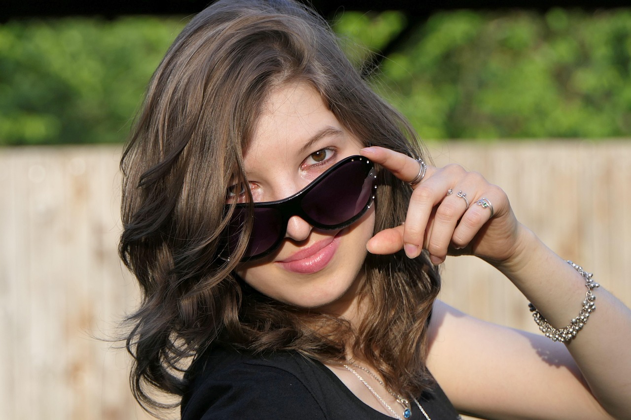 明星眼镜,时尚与品质的完美交融