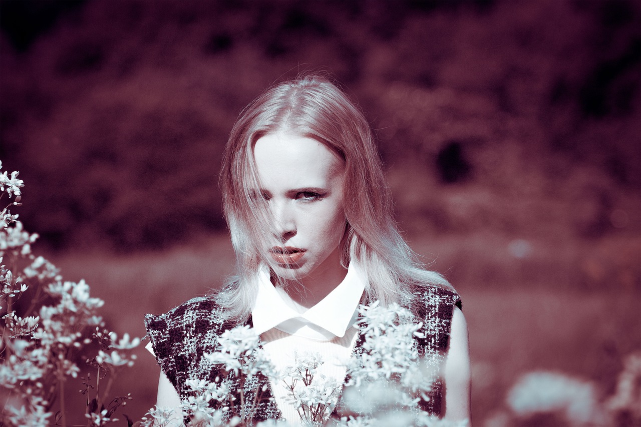 王亭文最新写真,青春活力的璀璨绽放