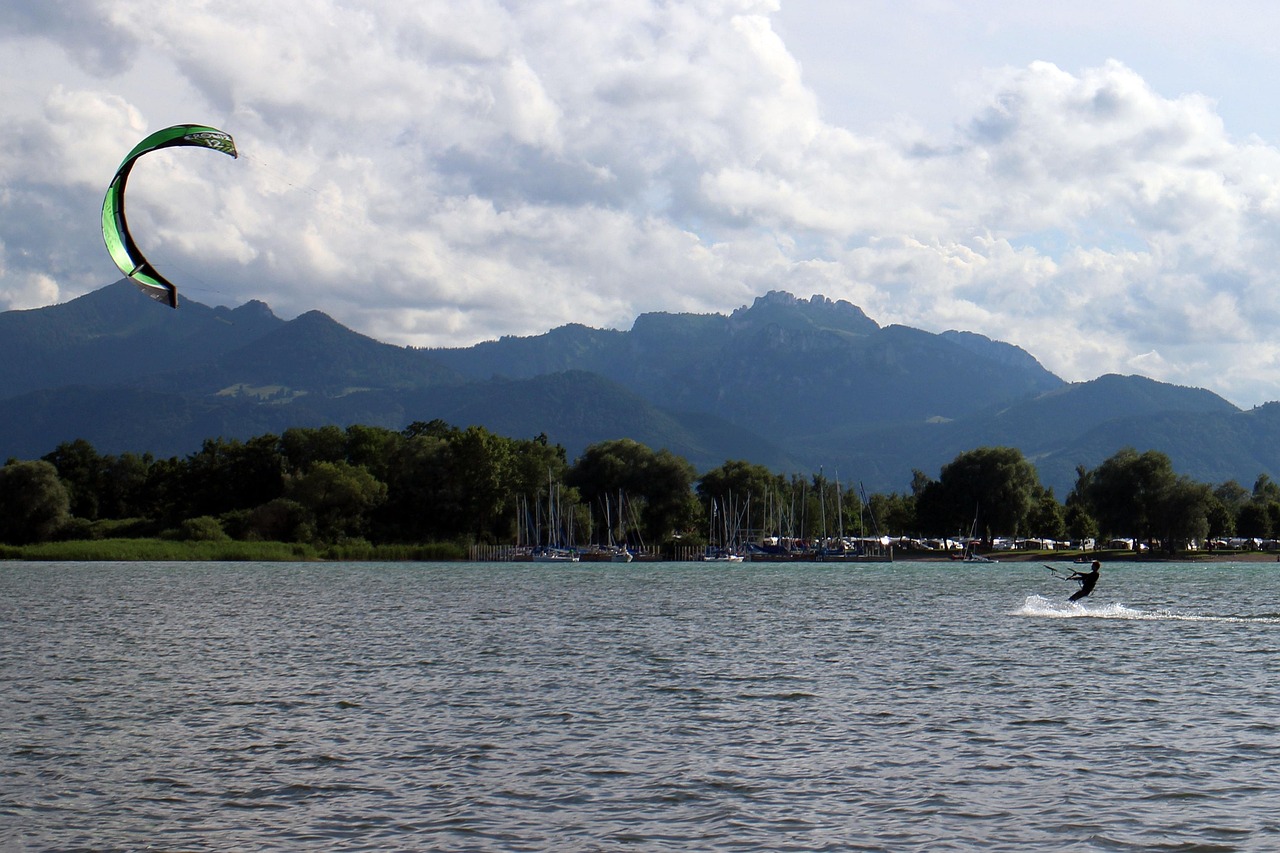 颐景湾畔房价最新动态与走势分析