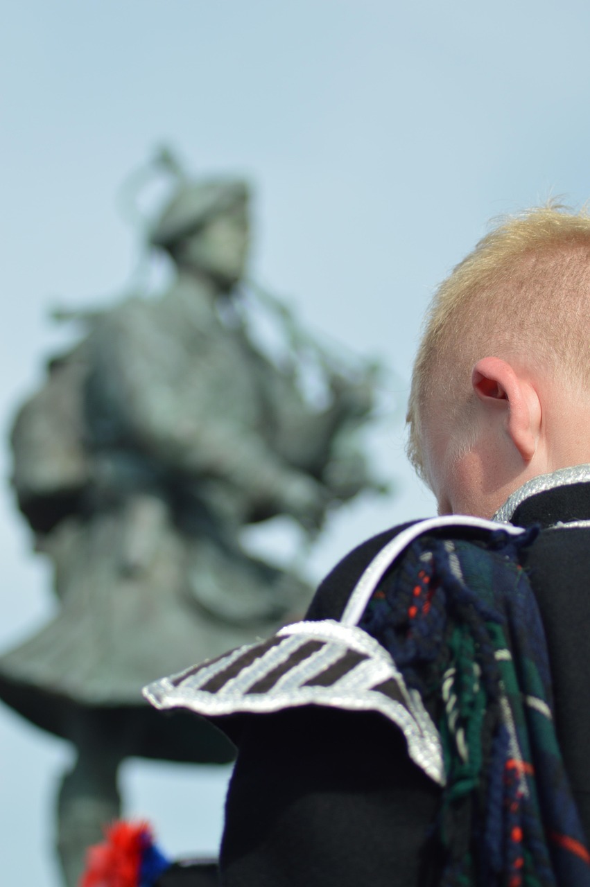 东宁崔龙吉的成长与贡献,最新动态揭示杰出领导者的风采