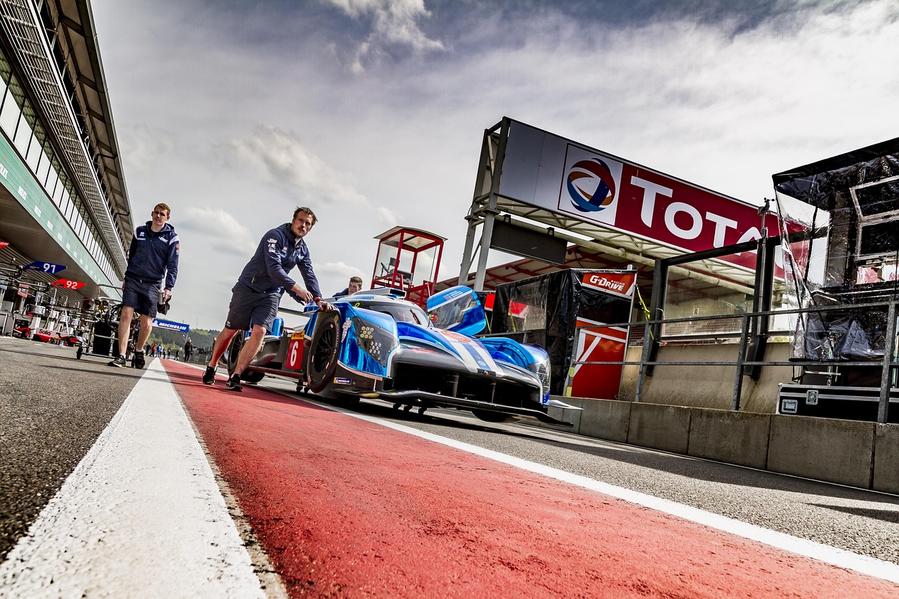 室内自行车比赛,速度与激情的室内角逐