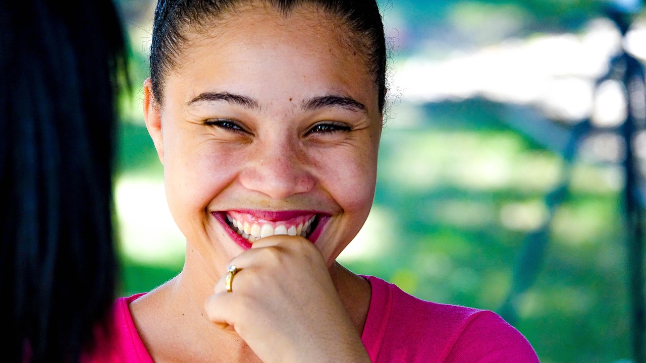 「欢乐碰撞!大明星搞笑视频中的明星风采」