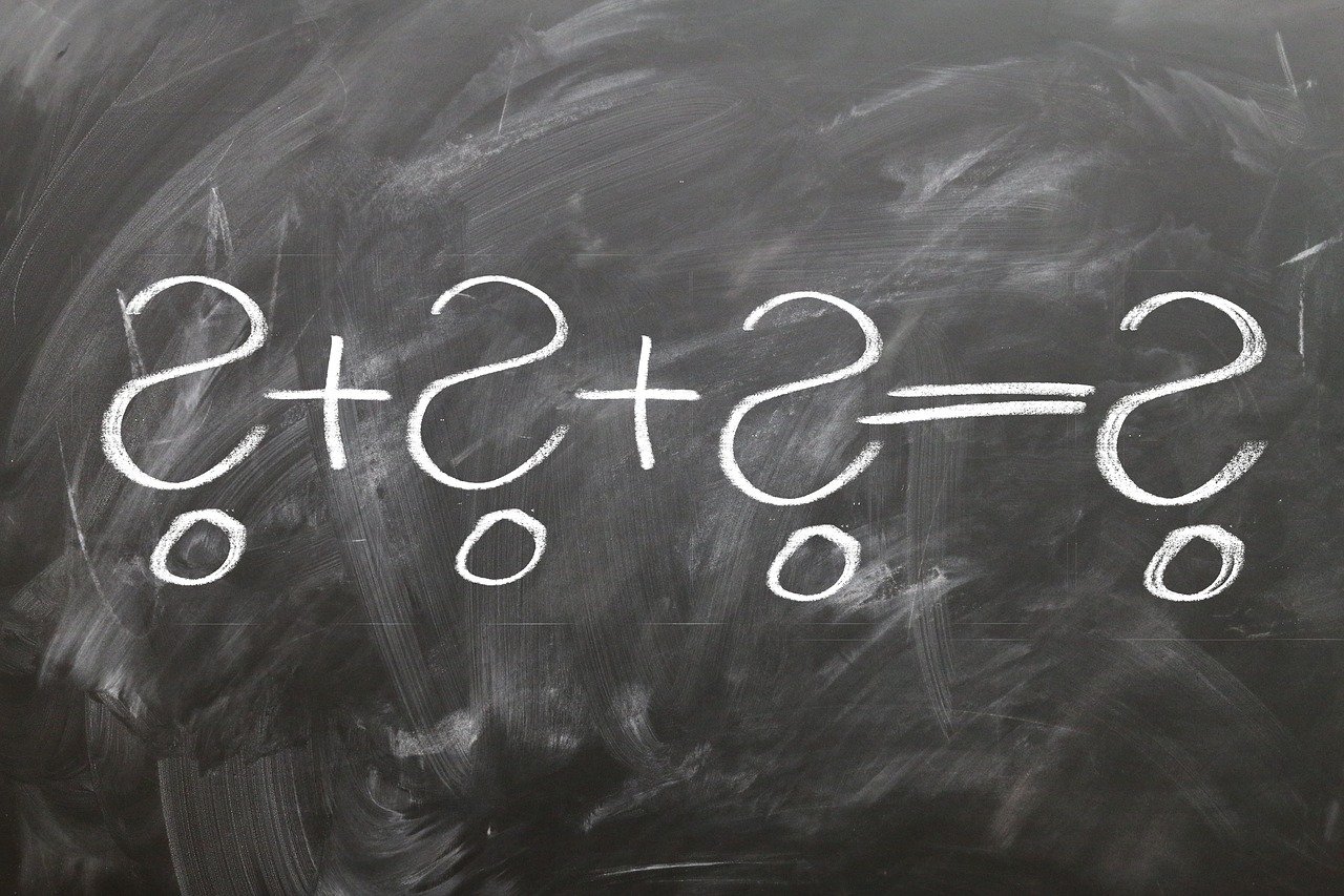 日本前首相安倍辞职的最新动态及反应