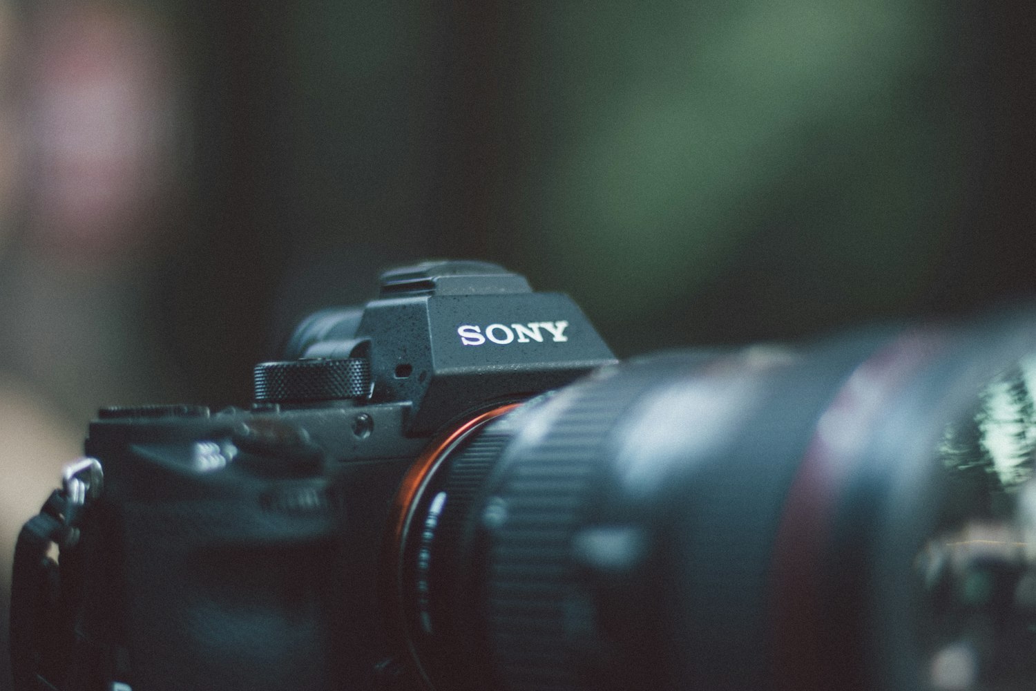 索尼A7R III上市计划及全新旗舰相机的未来展望