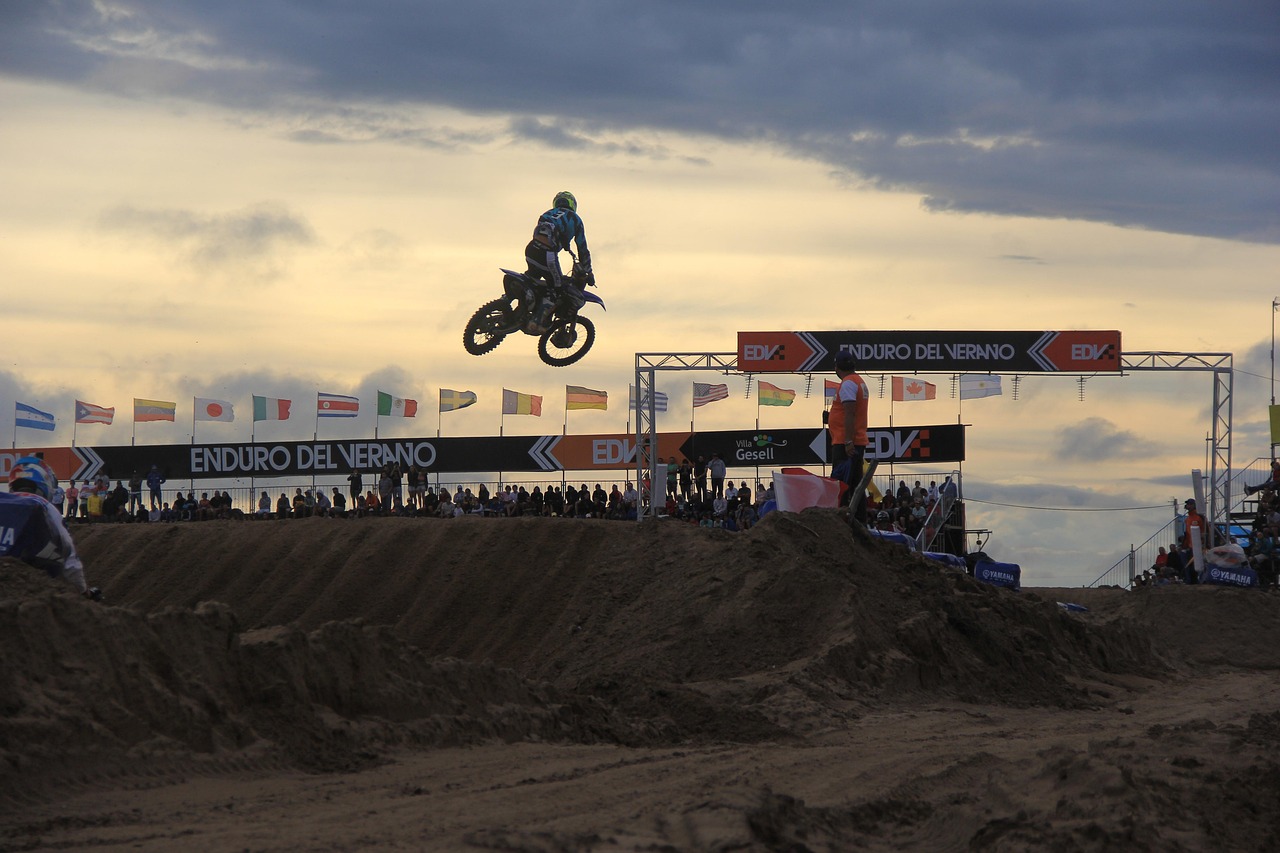 台风纳沙最新动态,持续影响与应对策略