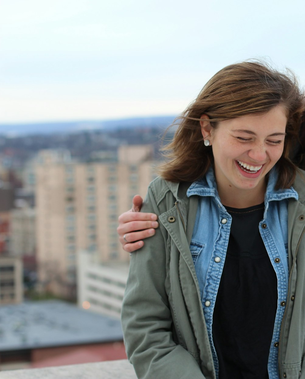 如若巴黎不快乐,电视剧中的情感纠葛与人生探索