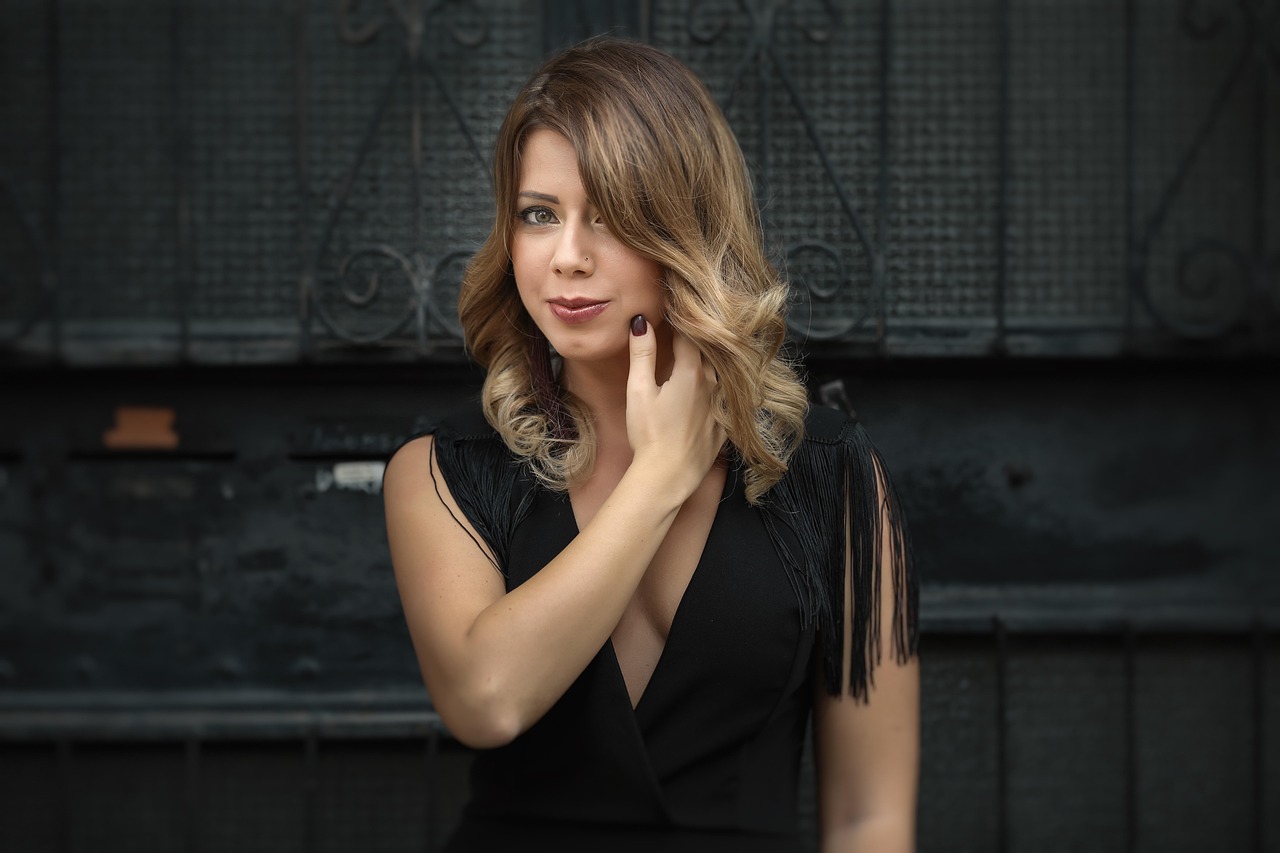 最新美发技巧,引领潮流的发型设计艺术