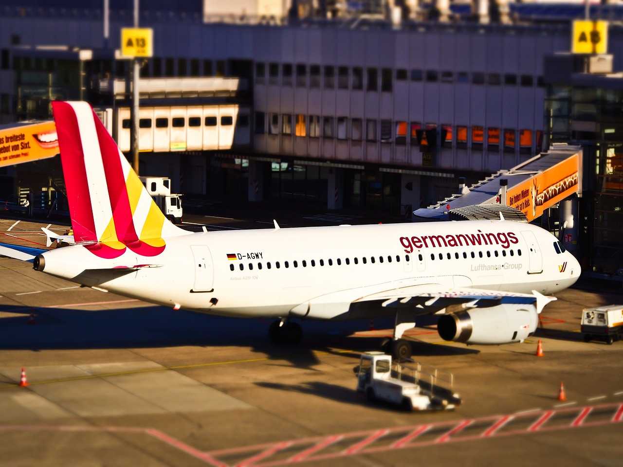 航行情报中心,引领航空安全的领航者