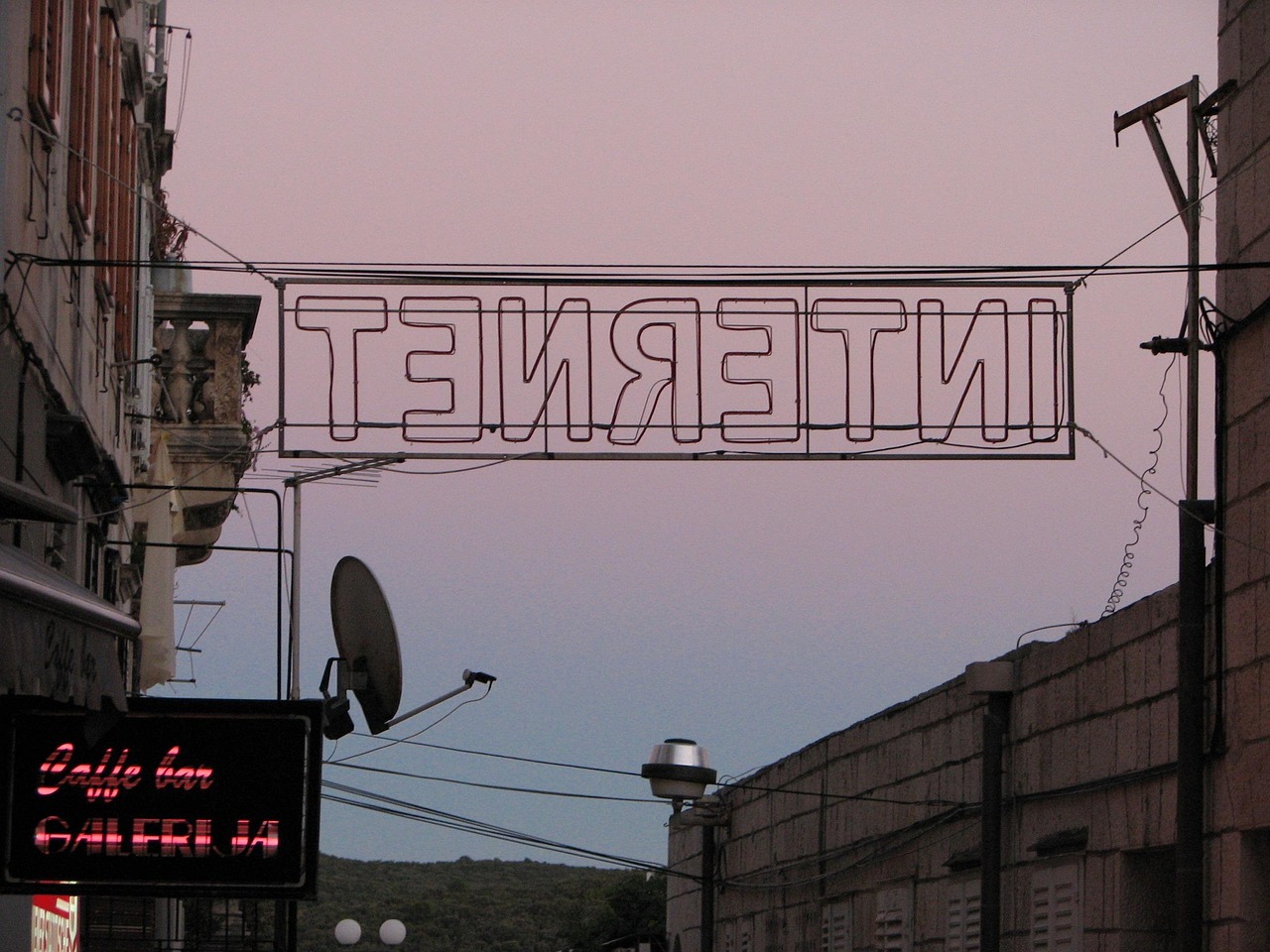 上市陶瓷企业的探索、创新与发展之路