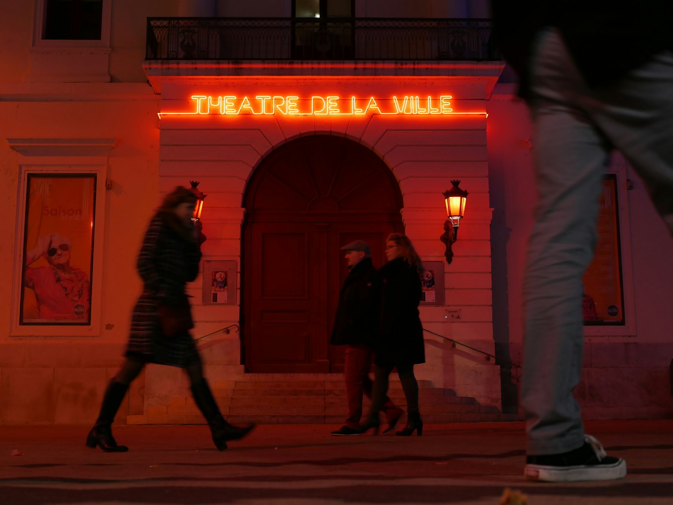 苖圃与演员,舞台上的共生共荣之道