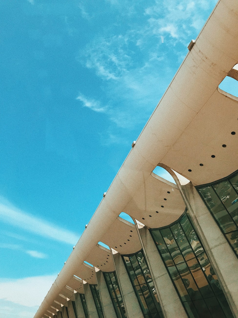 探索航空旅行价格演变,在线查询机票历史价格