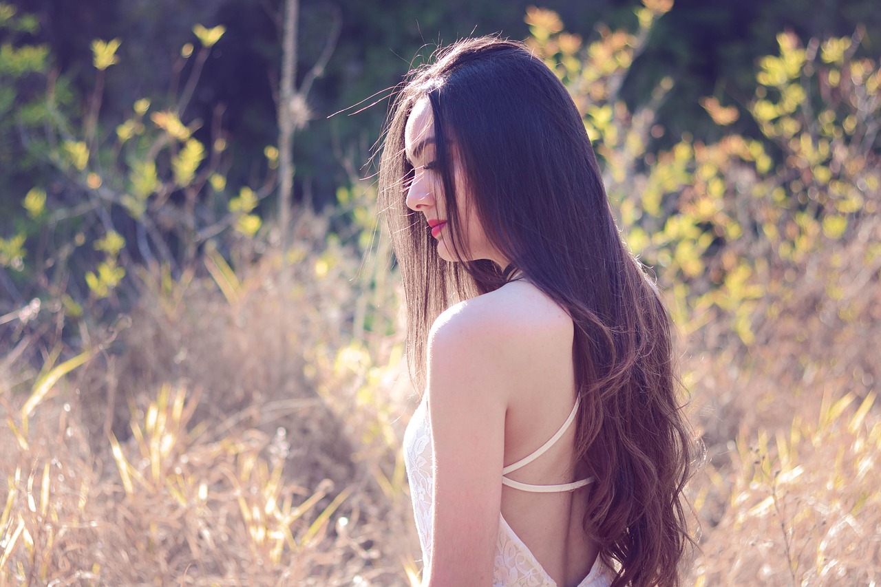 摸头动漫图片,虚拟与现实的温暖触碰