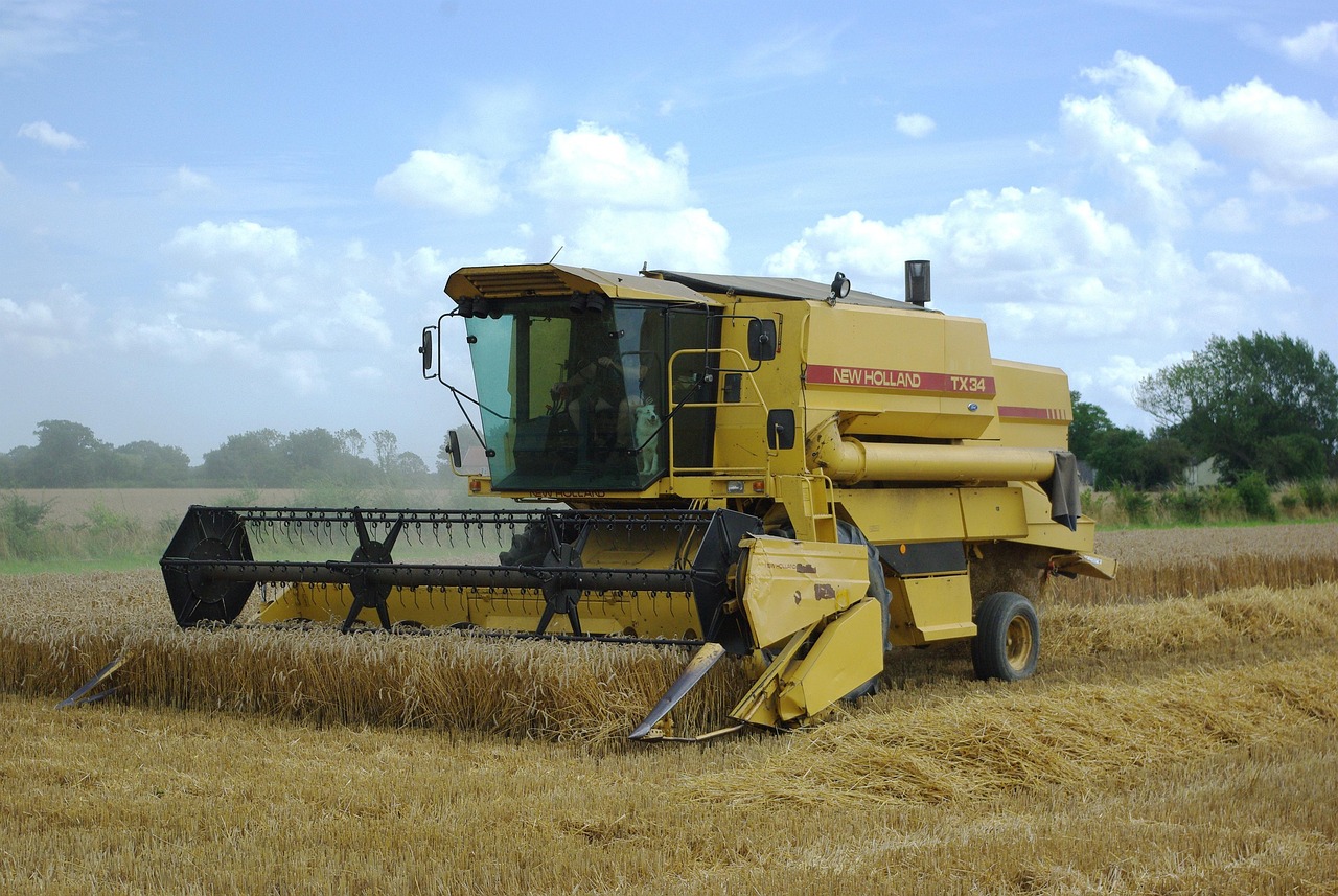 纽荷兰收割机价格分析与探讨,全面解析市场趋势及价格区间