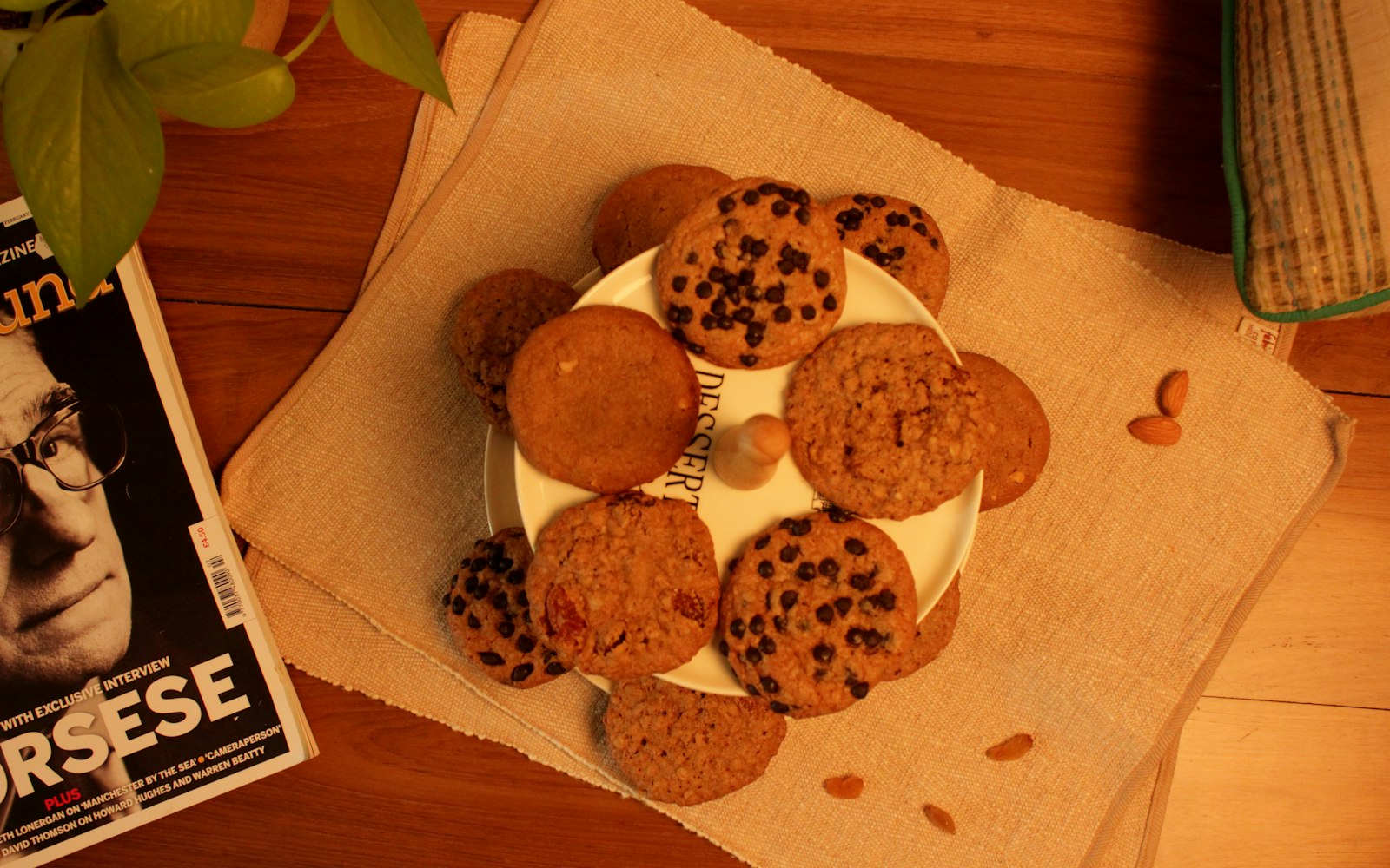 科技与艺术完美融合,最新主题桌面亮相