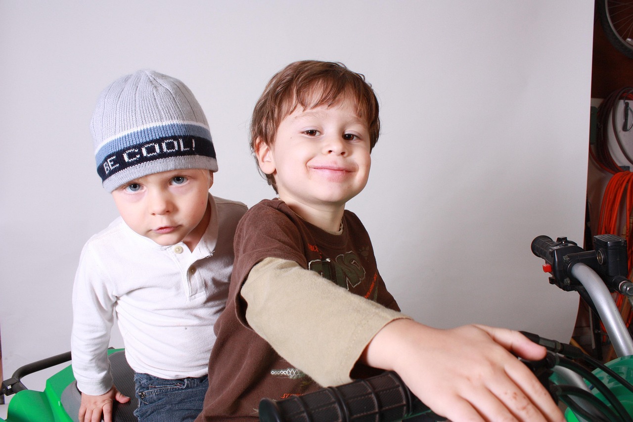 废柴兄弟演员,热血青春演绎荧幕力量