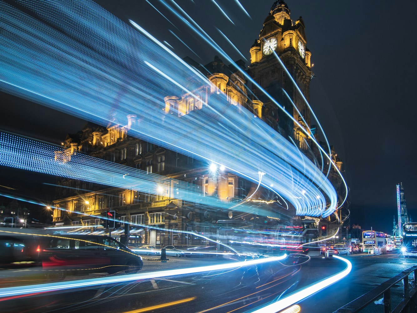 富士康上市之路，探索与突破